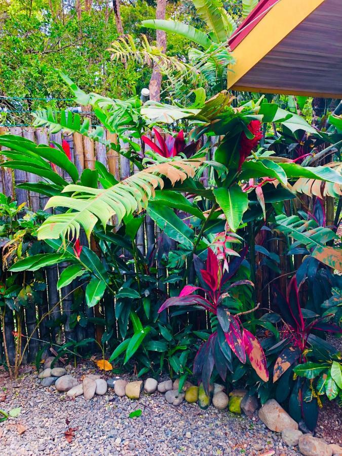 Cabinas D'Val อูวีตา ภายนอก รูปภาพ
